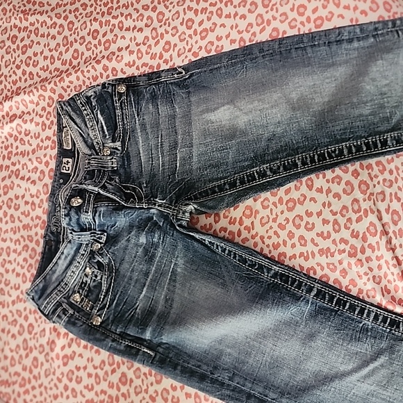 Capris - Picture 3 of 4